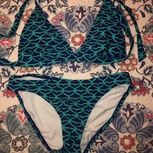 Vineyard Vines Whale Tail Halter Bikini Medium